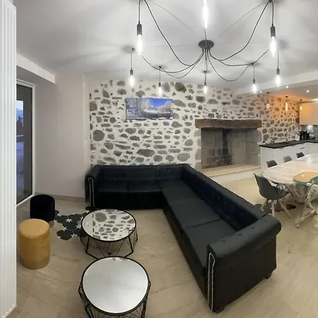 Joli Gite Au Coeur Du Cezallier 3etoiles * Landeyrat