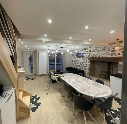 Joli Gite Au Coeur Du Cezallier 3etoiles Дом отдыха Landeyrat