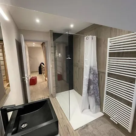 Joli Gite Au Coeur Du Cezallier 3etoiles